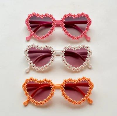 Cute Flower Design Love Shaped Sunglass